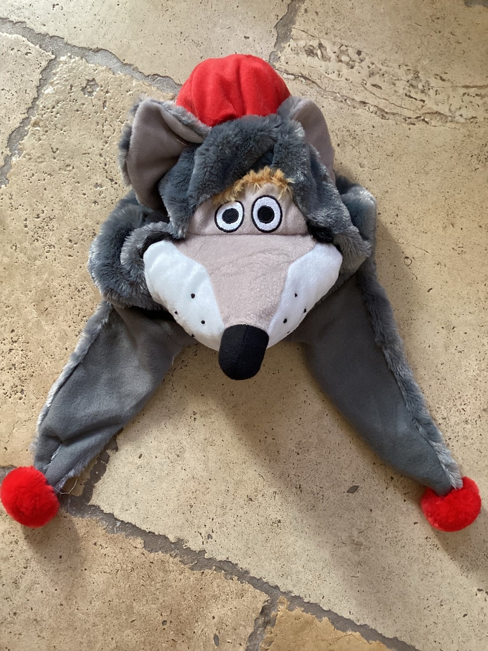 Forever Collection K.C. Wolf Dangle Stuffed Hat SZ OZFM